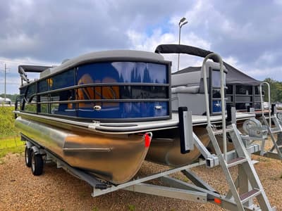 BOATZON | Bentley Pontoons Legacy 223 Navigator 34 Tube 2025