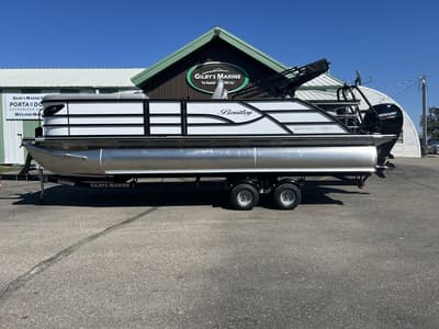 BOATZON | Bentley Pontoons Legacy 223 Swingback 2026