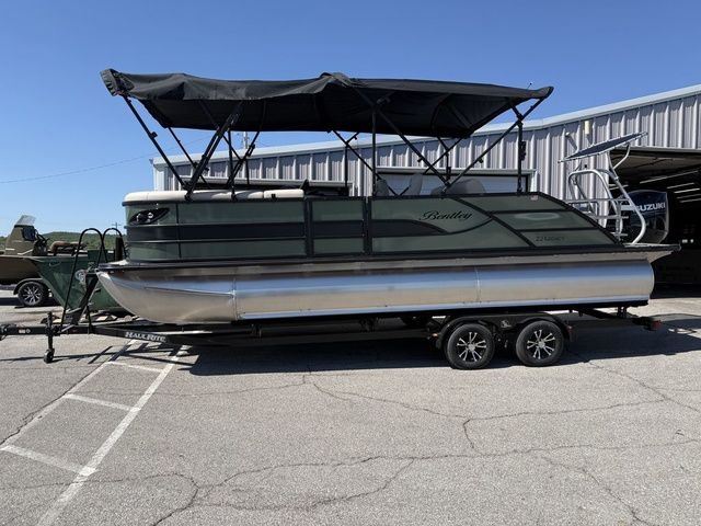 2026 Bentley Pontoons Legacy 223 Swingback - Sold Boat