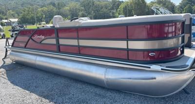 BOATZON | Bentley Pontoons Legacy 223 Swingback 2026
