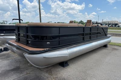 BOATZON | Bentley Pontoons Legacy 243 Navigator 2026