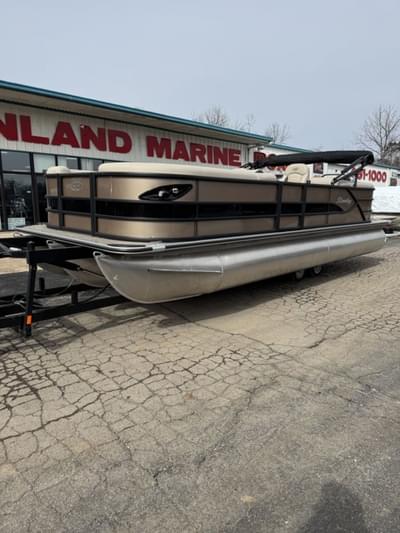 BOATZON | Bentley Pontoons Legacy 243 Navigator 34 Tube 2025