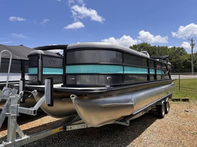 BOATZON | Bentley Pontoons Legacy 243 Navigator Ext Full Tube 2025