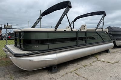 BOATZON | Bentley Pontoons Legacy 243 QSB 2026