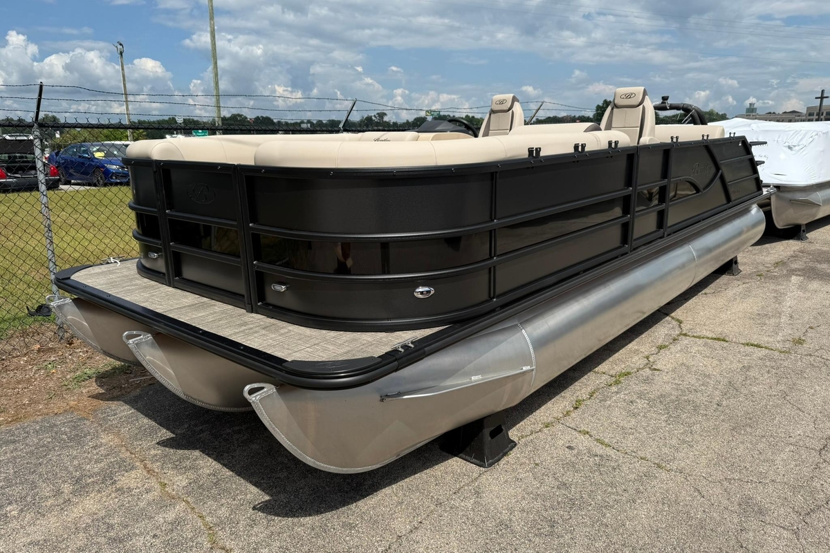 2026 Bentley Pontoons Legacy 243 Swingback - Sold Boat