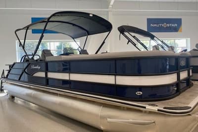 BOATZON | Bentley Pontoons Legacy 243 Swingback 2026