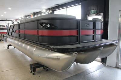 BOATZON | Bentley Pontoons Legacy 243 Swingback EXT 2026