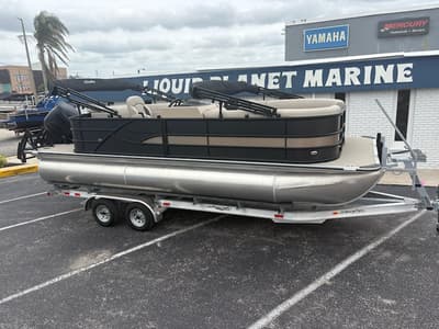 BOATZON | Bentley Pontoons Legacy Cruise 223 2026