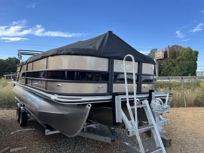 BOATZON | Bentley Pontoons Legacy DL Navigator 223 SPORT3 2026