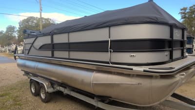 BOATZON | Bentley Pontoons Legacy DL Navigator 223 XLP3 2026