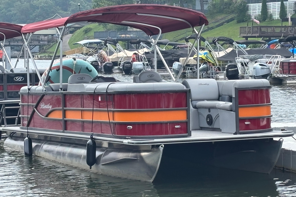 2025 Bentley Pontoons Legacy Navigator - Sold Boat