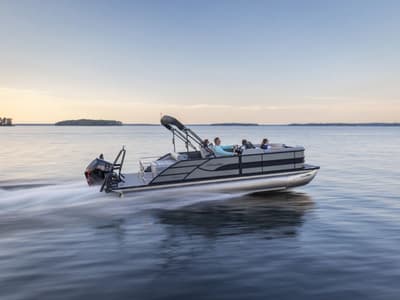 BOATZON | Bentley Pontoons Legacy Navigator 220 2026