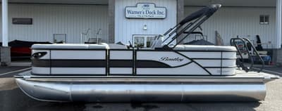 BOATZON | Bentley Pontoons Legacy Navigator 220 2026