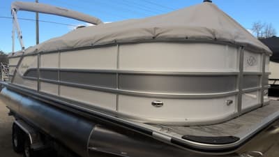BOATZON | Bentley Pontoons Legacy Navigator 223 SPORT3 2026
