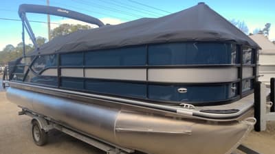 BOATZON | Bentley Pontoons Legacy Swingback 223 SPORT3 2026 BOATZON | Bentley Pontoons Legacy Swingback 223 SPORT3 2026