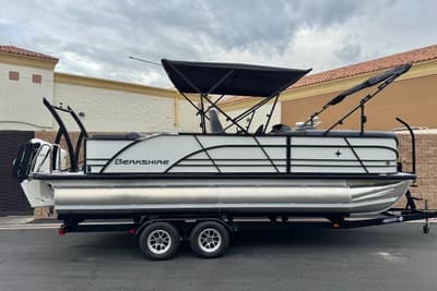 BOATZON | Berkshire 21CL STS 2026