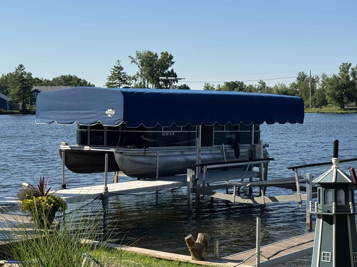 2011 Berkshire 221FC - Sold Boat