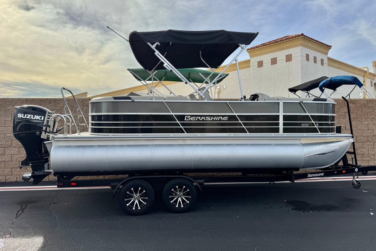 2023 Berkshire 22RFX LE - Sold Boat