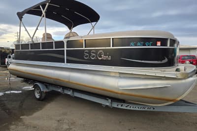 BOATZON | Berkshire 230 CL LSR 2012