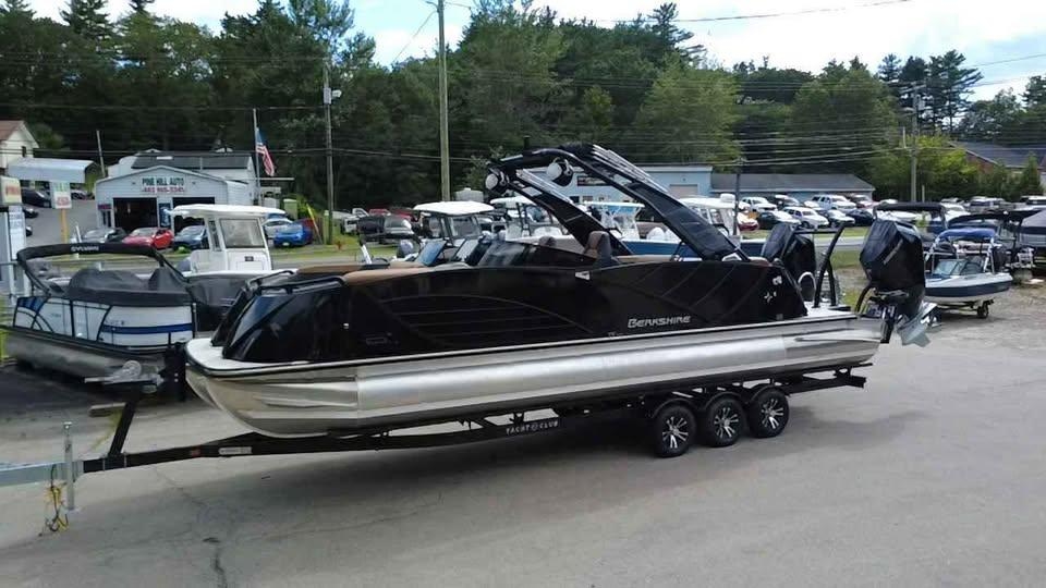 2025 Berkshire 25 Sport RFX9DC - Sold Boat