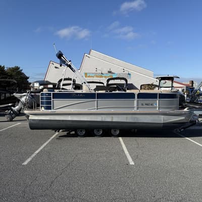 BOATZON | Berkshire Pontoons 210CL 2012 BOATZON | Berkshire Pontoons 210CL 2012