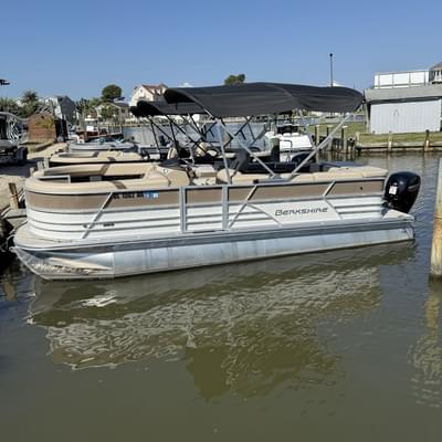 BOATZON | Berkshire Pontoons 22CL CTS 275 2025 BOATZON | Berkshire Pontoons 22CL CTS 275 2025