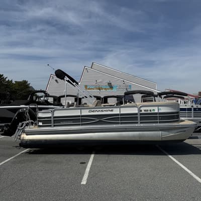 BOATZON | Berkshire Pontoons 22RFC 20 2018
