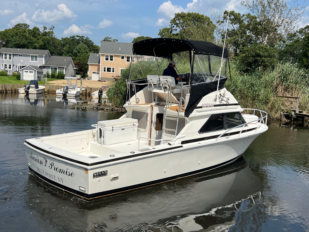 1990 Bertram 28 Flybridge - Sold Boat