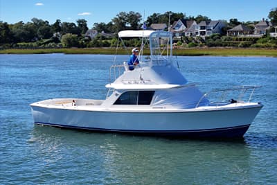 BOATZON | Bertram 31 Flybridge Cruiser 1970