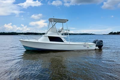 BOATZON | Bertram 31 Flybridge Cruiser 1972