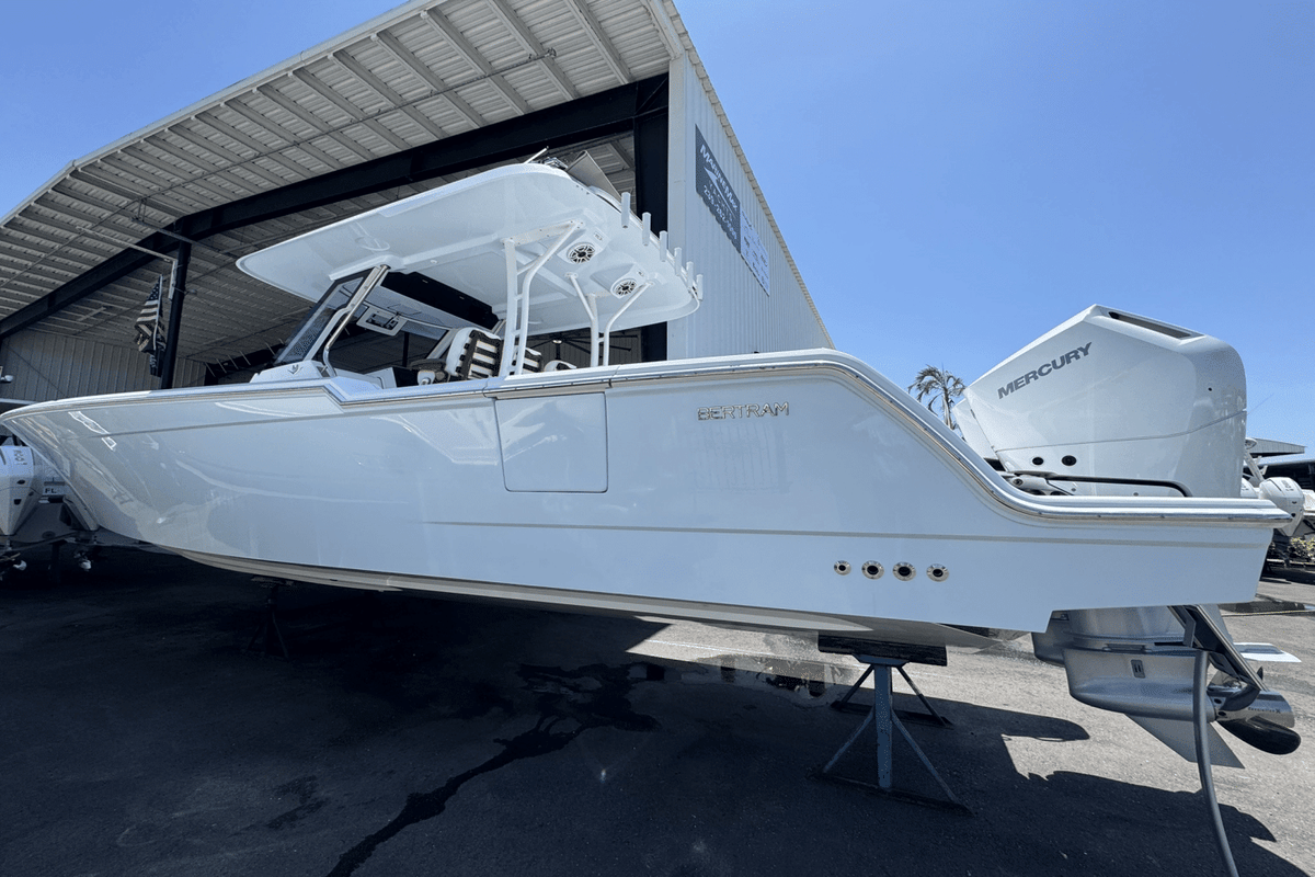 2025 Bertram 34CC - Sold Boat