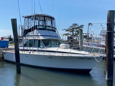 BOATZON | Bertram 35 Flybridge 1978