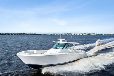 BOATZON | Bertram 39 CC 2022