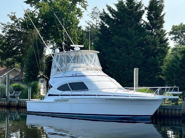 2001 Bertram 39 Convertible - Sold Boat
