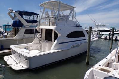 BOATZON | Bertram 390 2005