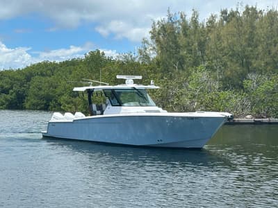 BOATZON | Bertram 39CC 2024