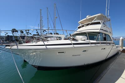 BOATZON | Bertram 46 Convertible 1974