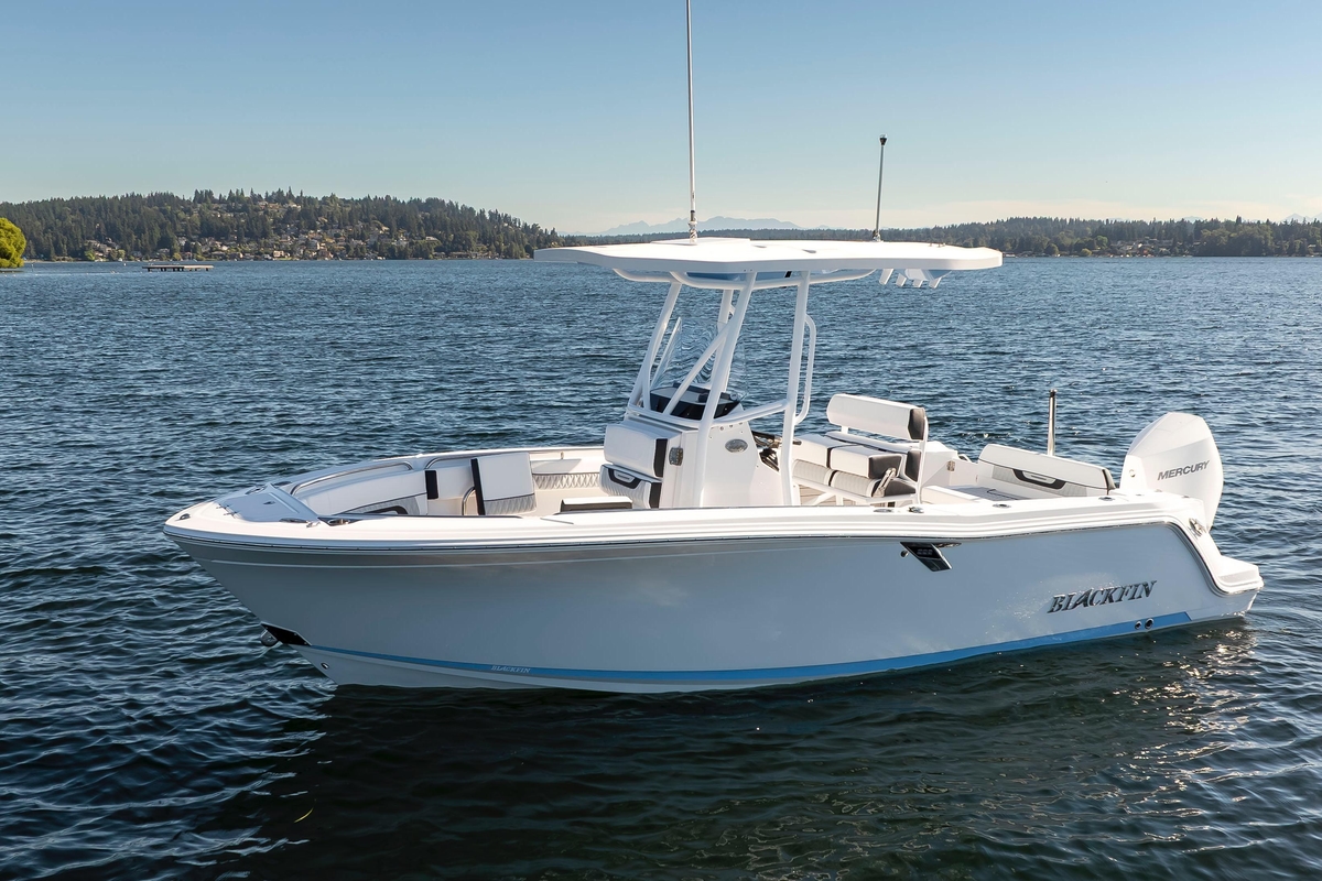 2024 Blackfin 222 CC - Sold Boat
