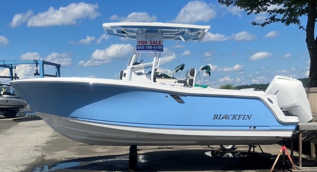2024 Blackfin 222 CC - Sold Boat