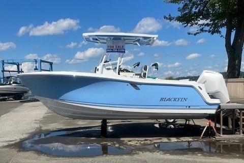 2024 Blackfin 222 CC - Sold Boat