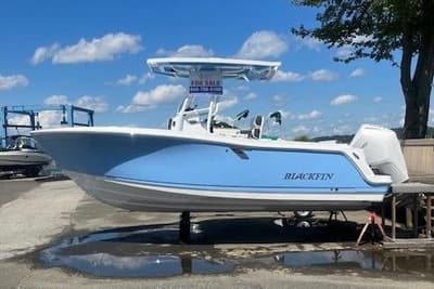BOATZON | Blackfin 222 CC 2024
