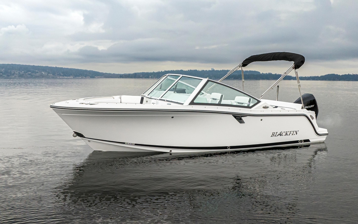 2024 Blackfin 232DC  Dual Console - Sold Boat