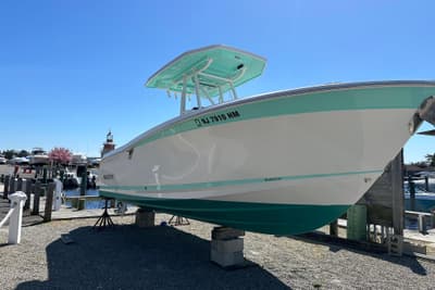 BOATZON | Blackfin 242 CC 2019