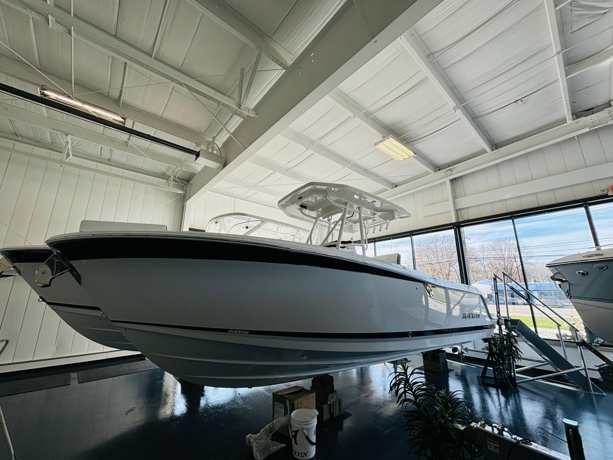 2024 Blackfin 252 CC - Sold Boat