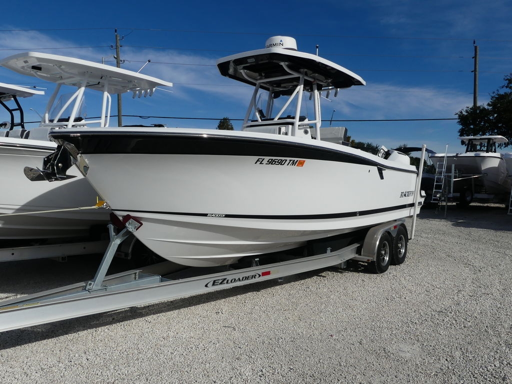 2023 Blackfin 252CC - Sold Boat