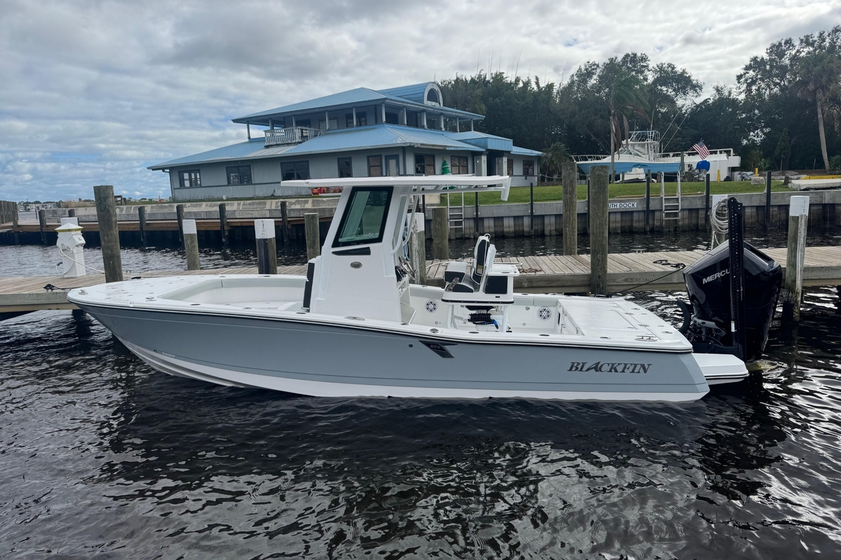 2026 Blackfin 262 HB - Sold Boat