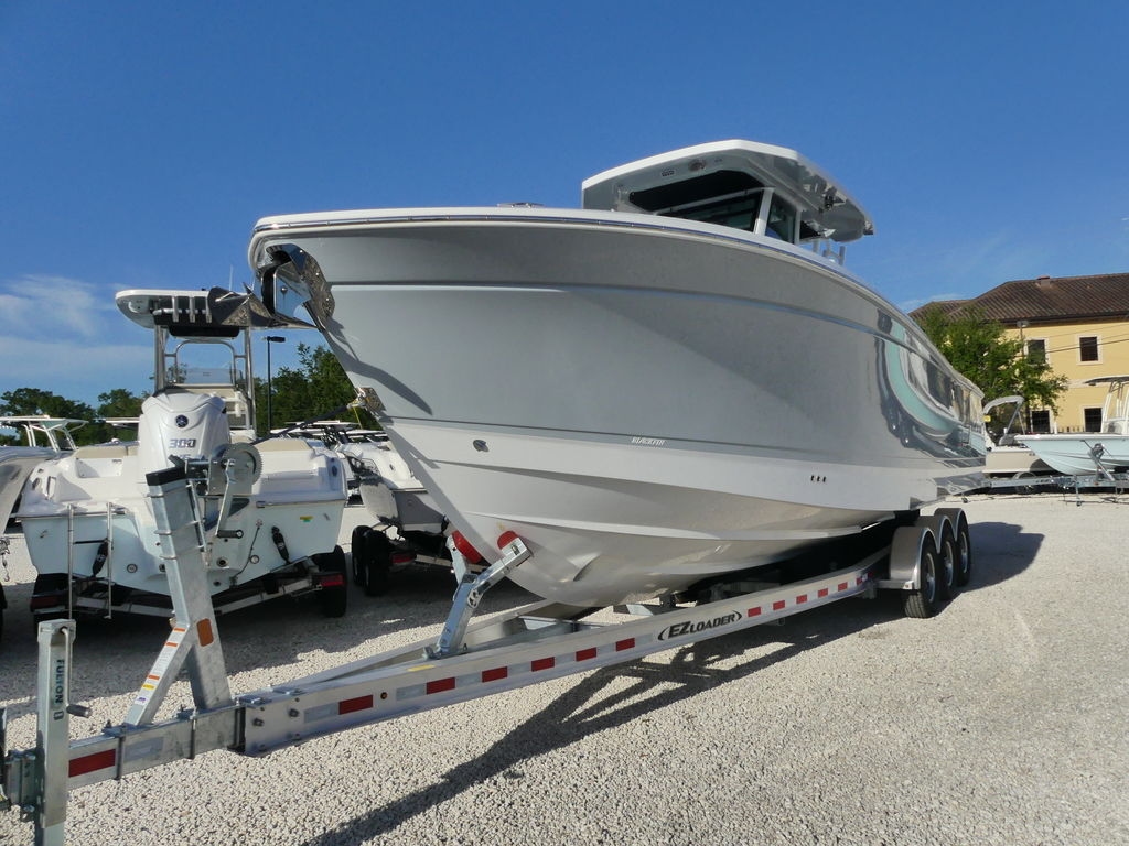 2023 Blackfin 302CC - Sold Boat