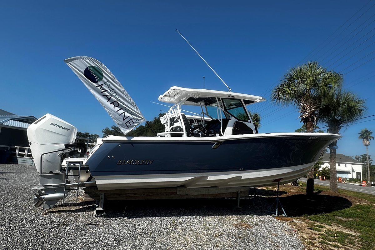 2025 Blackfin 332 CC - Sold Boat