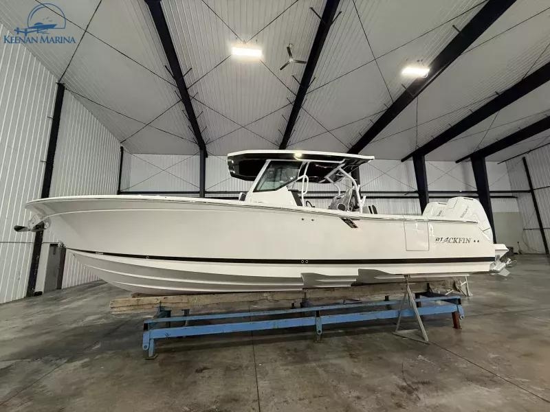 2025 Blackfin 332 CC - Sold Boat