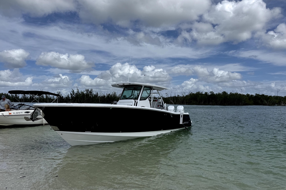 2026 Blackfin 332 CC - Sold Boat